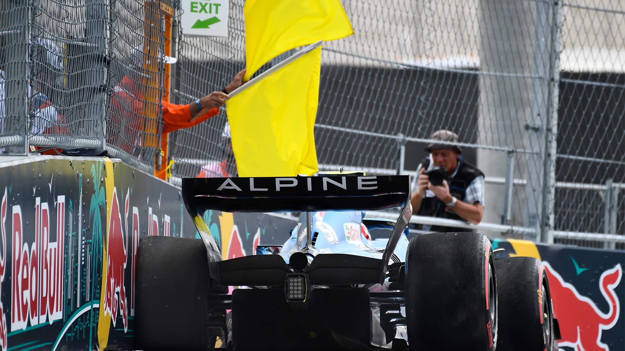 Yellow flag Alpine 2022 Miami Grand Prix