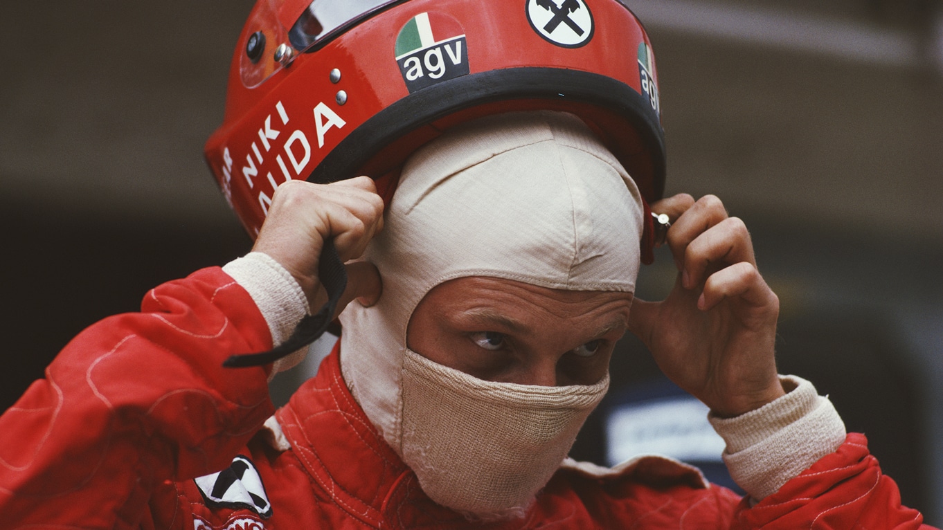 Niki Lauda before the 1976 German Grand Prix – and the helmet to be auctioned