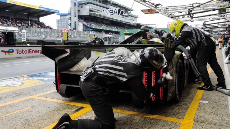 2024 Le mans 24 Peugeot pits