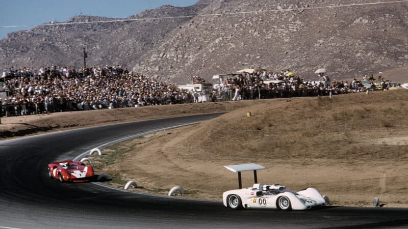 2E vs Lola T70 Mk2, Riverside, 1966