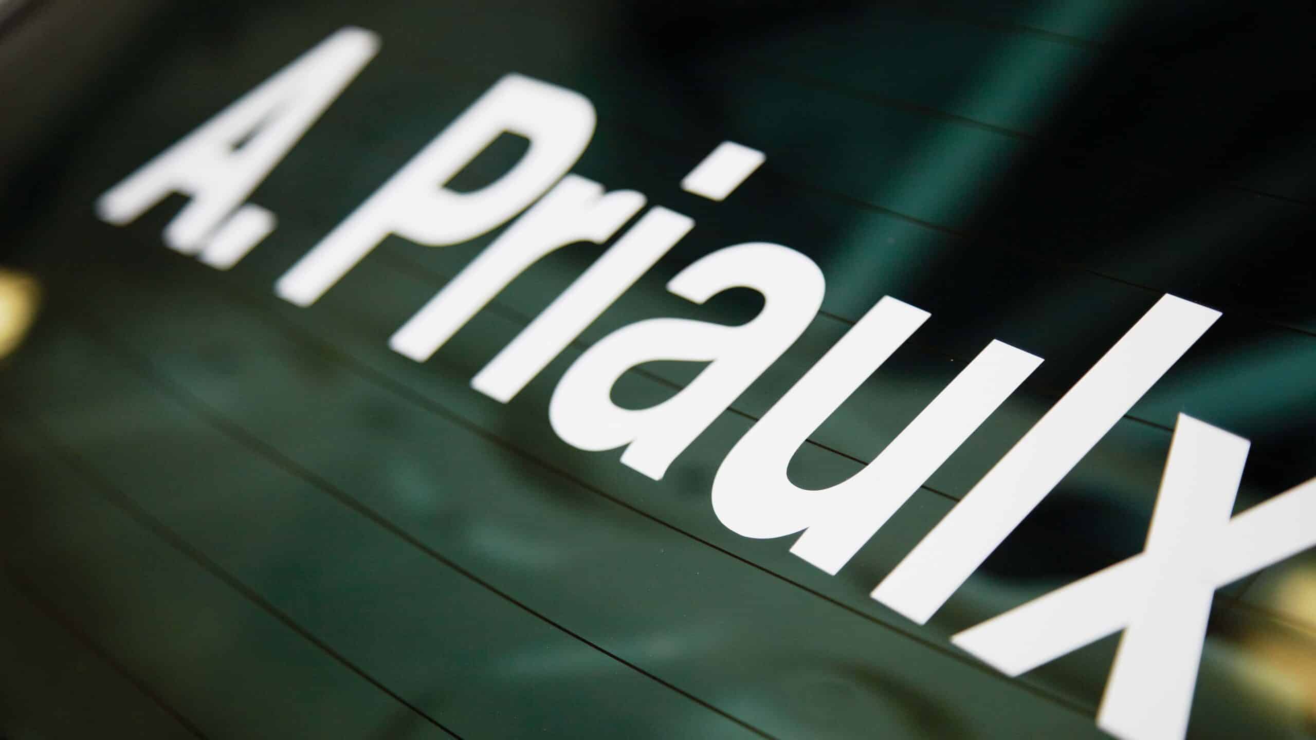 Andy Priaulx name on BMW window