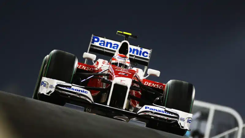 Toyota F1 car of Kamui Kobayashi in practice for the 2009 F1 Abu Dhabi Grand Prix