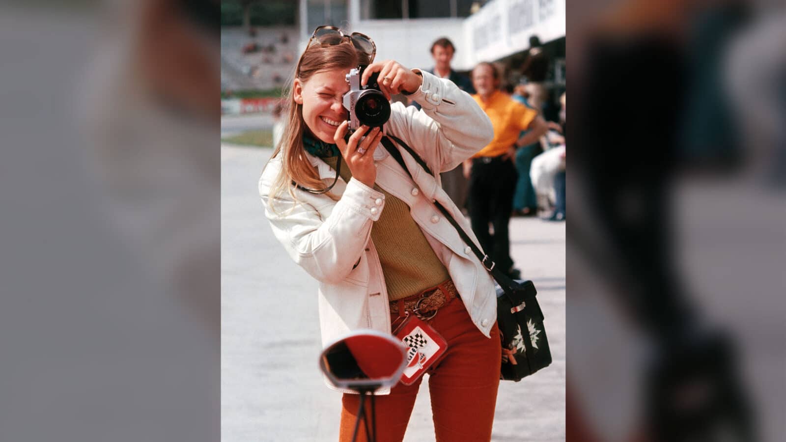 Jutta Fausel taking a photo