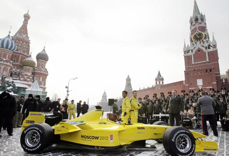 2005-Jordan-F1-launch-in-Moscow-Red-Square