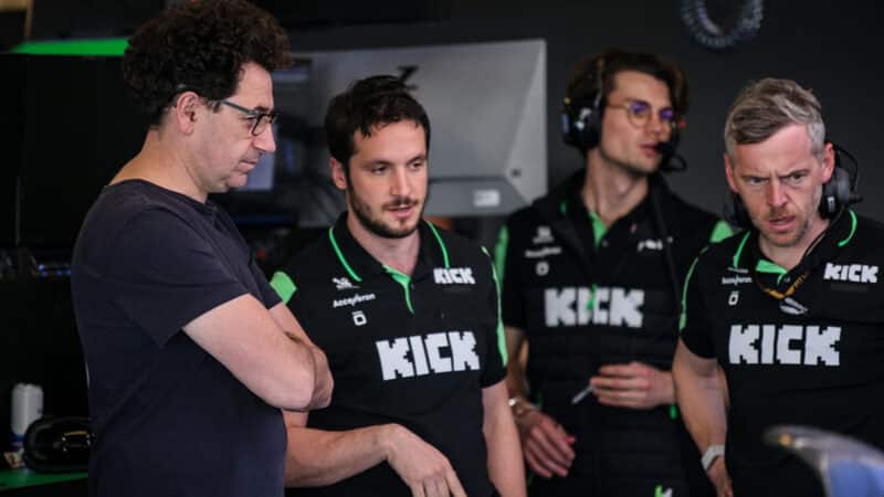 Mattia Binotto with Sauber F1 pit crew