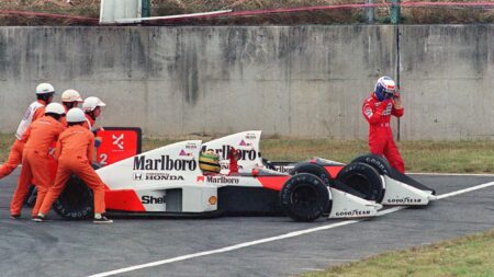 51. 1989 Japanese GP: Prost crowned after controversial Senna clash