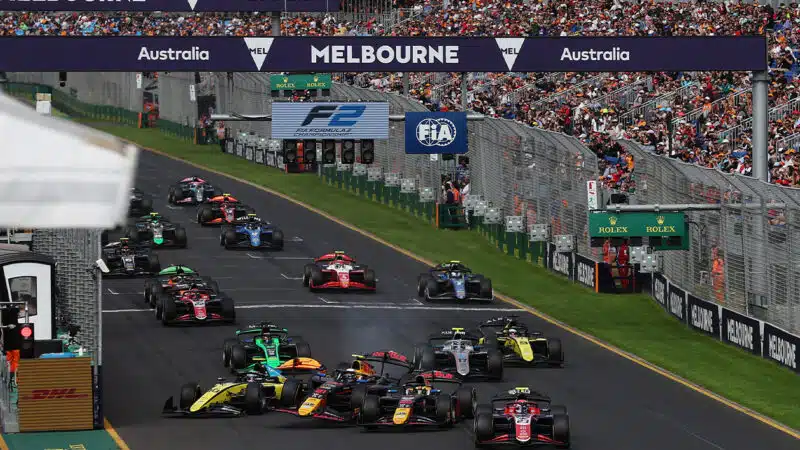 Crash at start of F2 race in Melbourne 2024