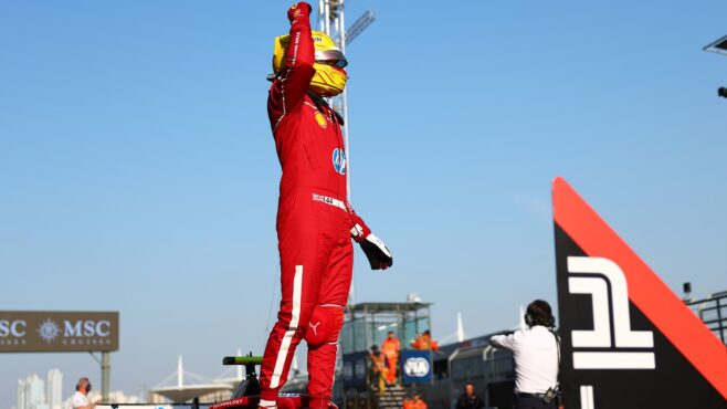Hamilton on sprint pole — Lawson is last: what happened in Chinese GP sprint qualifying