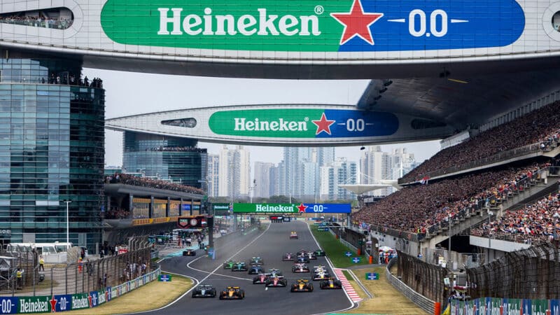 Start of the 2025 F1 Chinese Grand Prix