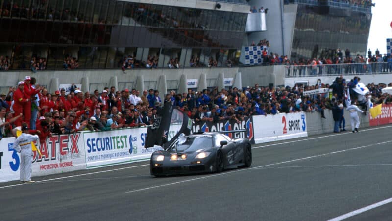 1995 Le Mans 24 hours. Le Mans, France. 17th - 18th June 1995. J.J. Lehto : Yannick Dalmas : Masanori Sekiya (McLaren F1 GTR) x