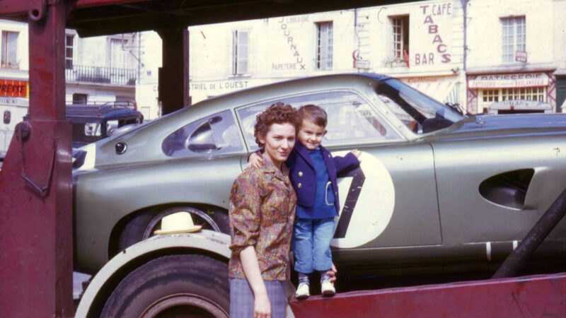 Raymonde and Francis Pasteau pose with DP214s in 1963
