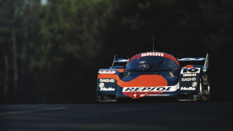 The 962C of Brun lasted more than 350 laps at  Le Mans in 1990, giving the Jaguars a fright