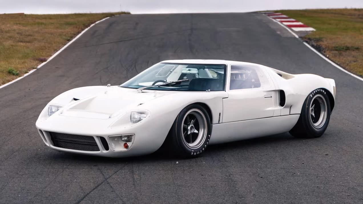 1969 Ford GT40 white