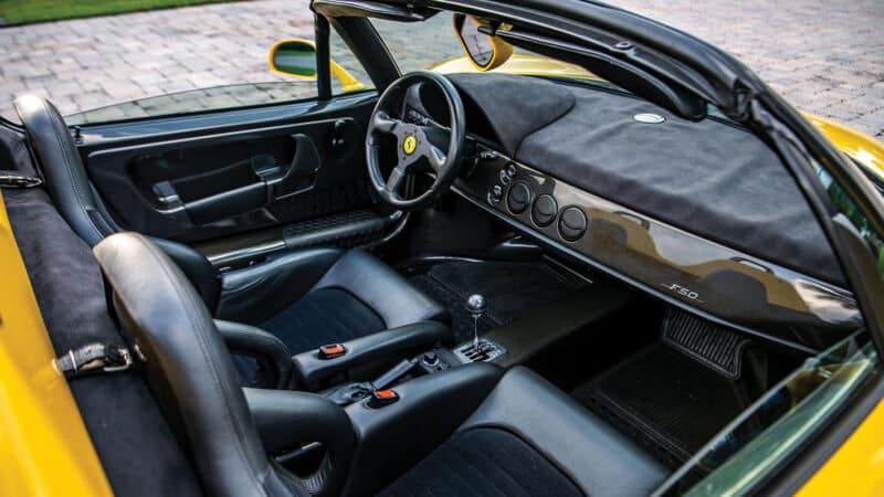 1995-Ferrari-F50_interior
