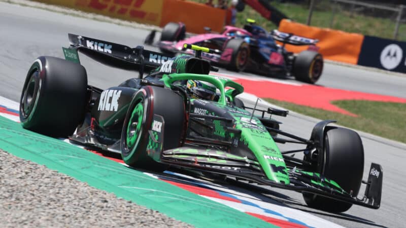Gabriel Bortoleto (Sauber-Ferrari) in front of Franco Colapinto (Williams-Mercedes) during practuce before the 2025 Spanish Grand Prix