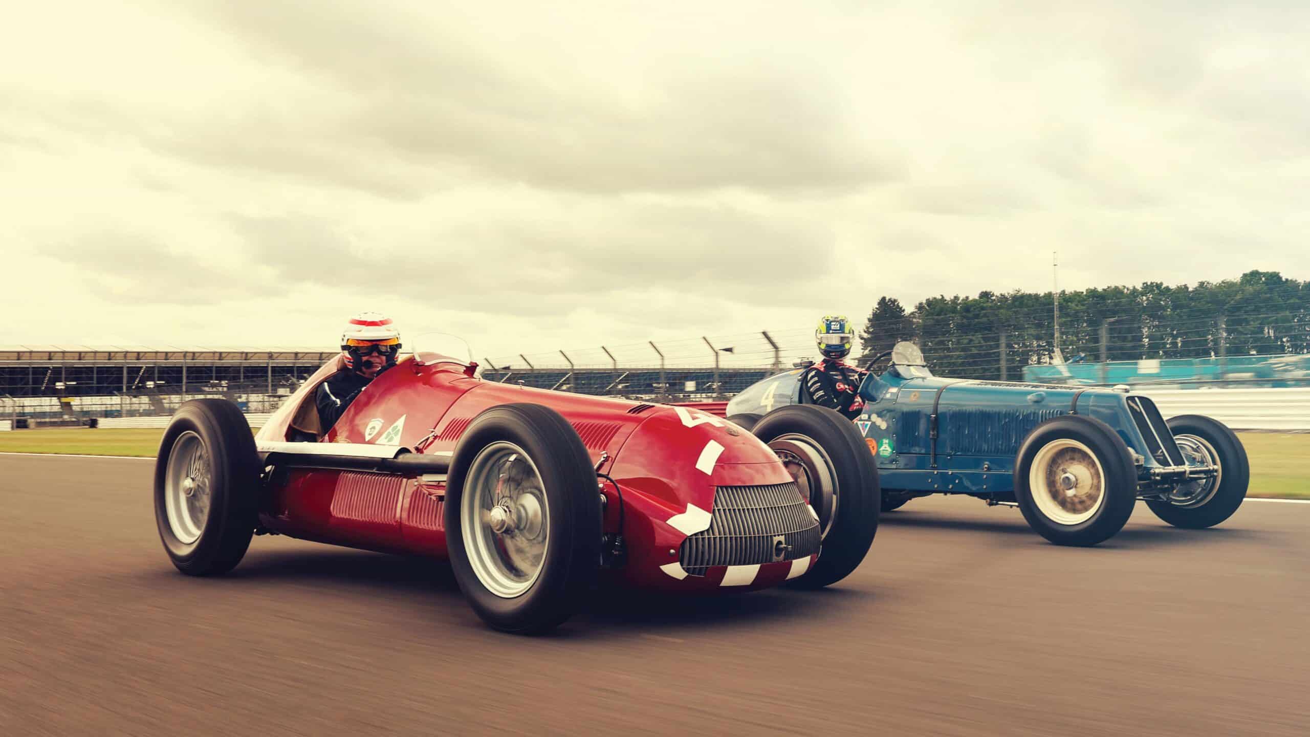 Martin Brundle and Oliver Bearman race the 1934 Era R4A and Alfa Romeo 158