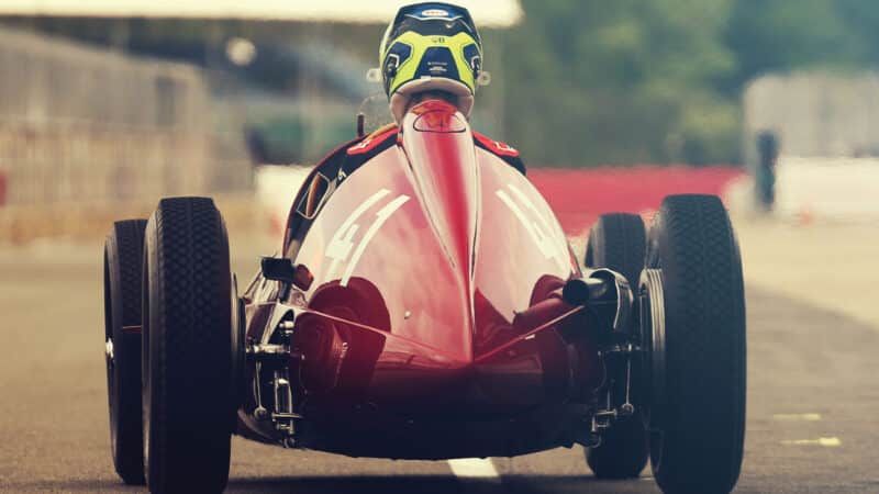 9 Martin Brundle Ollie Bearman old F1 cars