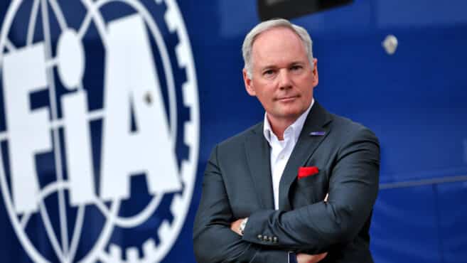 Who is FIA presidential candidate Tim Mayer?