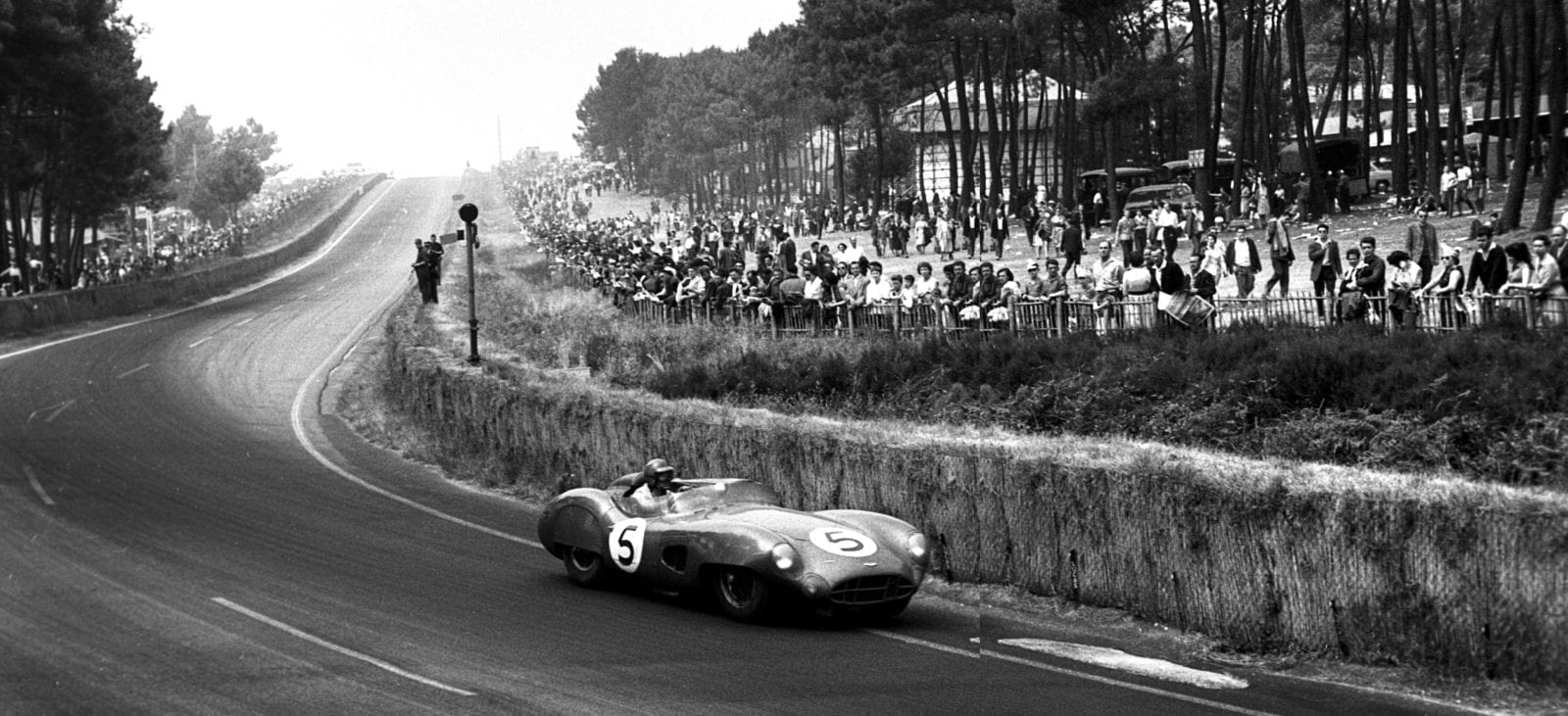 Carroll Shelby and Aston MArtin DBR1 at Le Mans in 1959